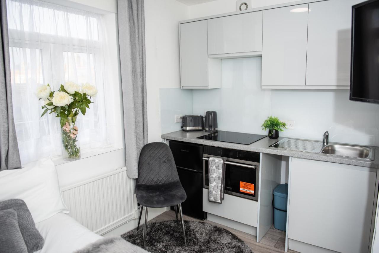 Small But Cozy Studio, Great Tube Connection Londra Dış mekan fotoğraf