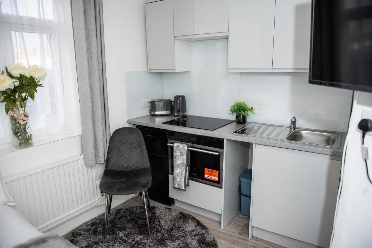 Small But Cozy Studio, Great Tube Connection Londra Dış mekan fotoğraf